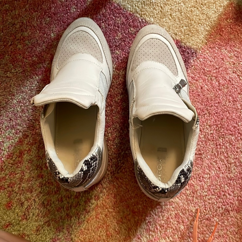 Geox brand platform sneaker Size 8. White with some silver